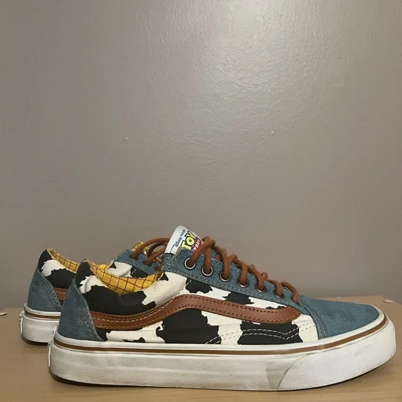 Vans Toy Story x Old Skool 'Woody' (M7.5) - Picture 2 of 7